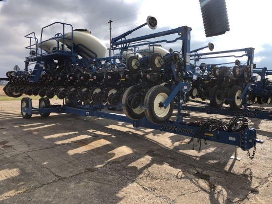 3600 Kinze Planter, 16/31 Row