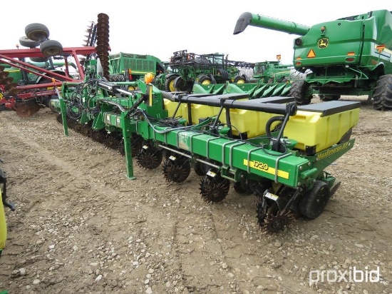 1720 JOHN DEERE PLANTER