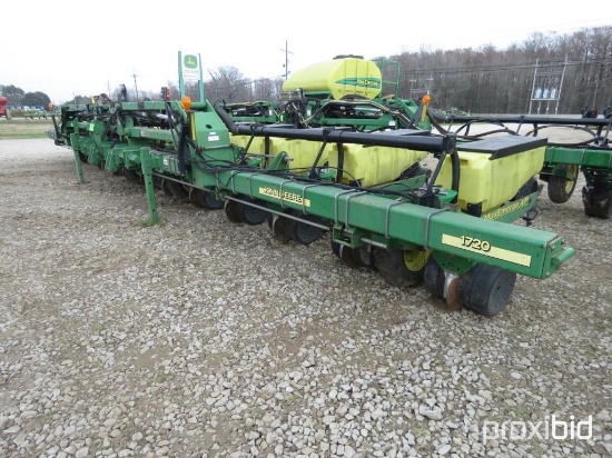 1720 JOHN DEERE PLANTER