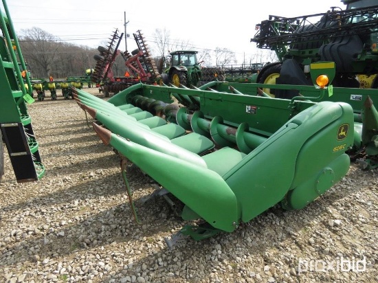 608C JOHN DEERE CORN HEAD