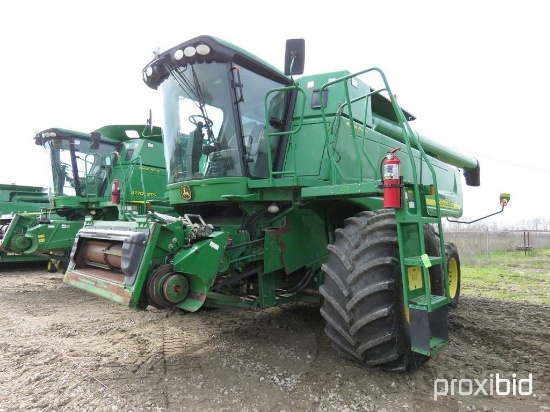 9760 STS JOHN DEERE COMBINE