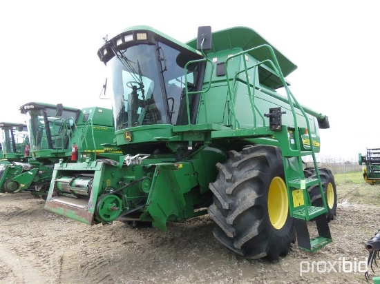 9750 STS JOHN DEERE COMBINE