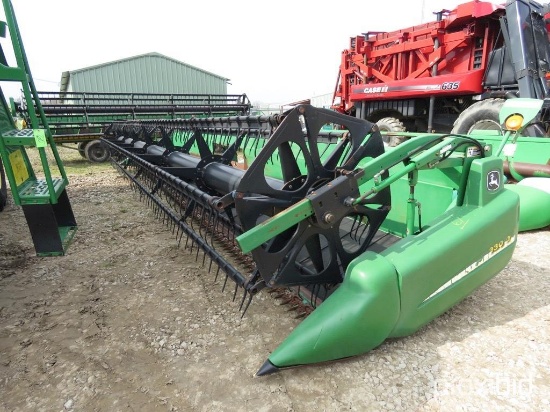 930D JOHN DEERE DRAPER PLATFORM