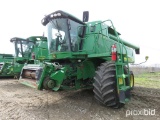 9760 STS JOHN DEERE COMBINE