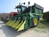 9976 JOHN DEERE COTTON PICKER