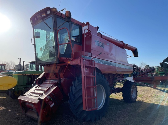 1660 CASE IH COMBINE