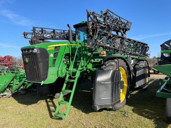 4930 JOHN DEERE SPRAYER