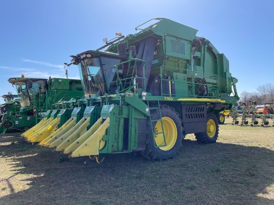 7760 JOHN DEERE COTTON PICKER