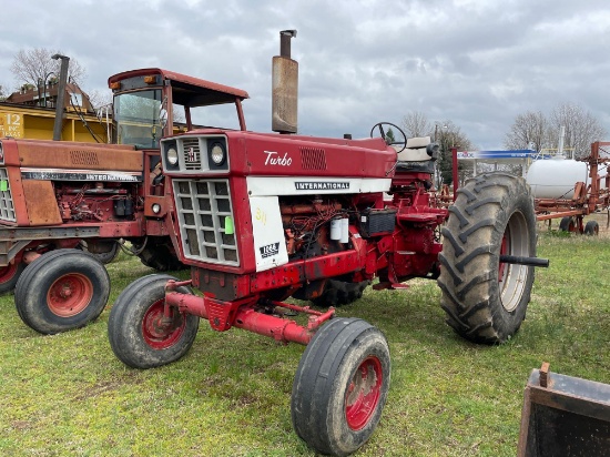 1066 INTERNATIONAL TRACTOR