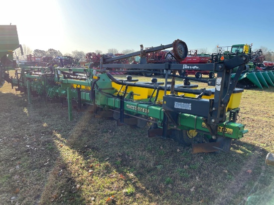 1720 JOHN DEERE PLANTER