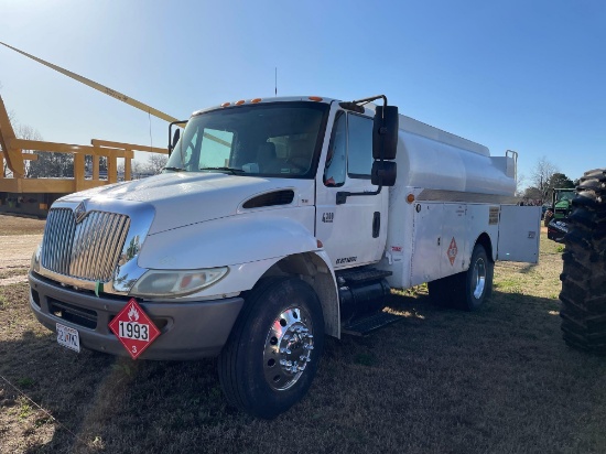 INTERNATIONAL FUEL TRUCK