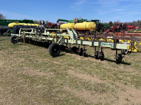 ORTHMAN FERTLIZER APPLICATOR