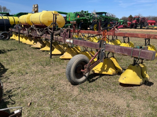 HOODED SPRAYER