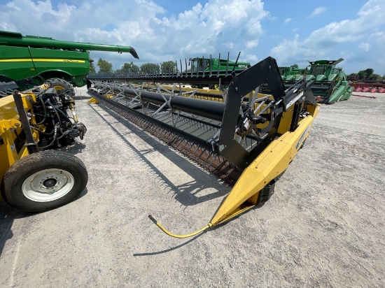 88C NEW HOLLAND DRAPER PLATFORM, 2011 YR.