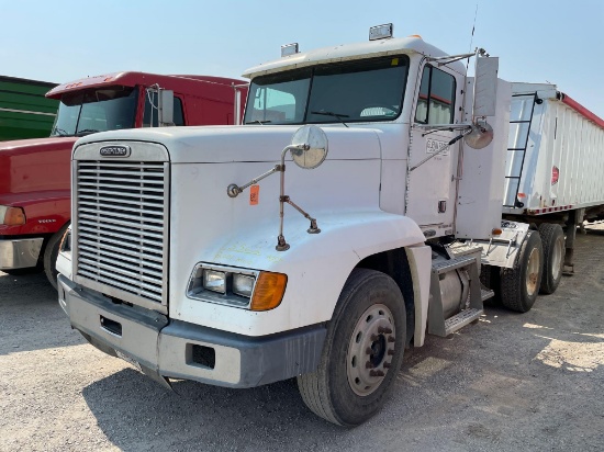 FREIGHTLINER SEMI DAY CAB
