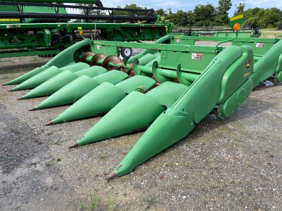 606C JOHN DEERE CORN HEAD, 2015 YR.