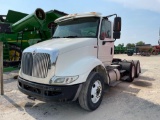 INTERNATIONAL DAY CAB SEMI TRUCK