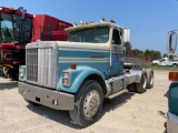 INTERNATIONAL SEMI TRUCK