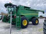 S680 JOHN DEERE COMBINE, 2013 YR.