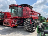 7120 CASE IH COMBINE, 2012 YR.