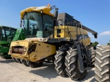 CR970 NEW HOLLAND COMBINE