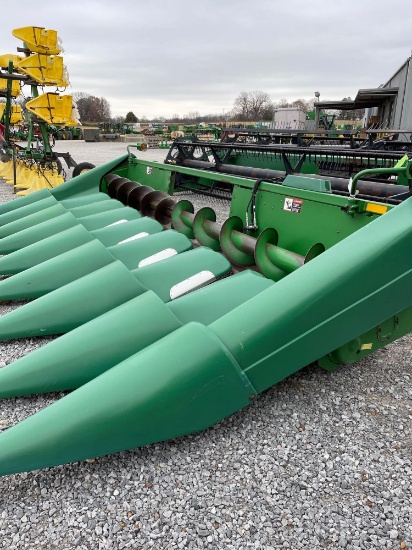 893 JOHN DEERE CORN HEAD