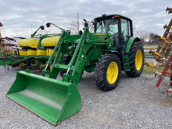 6110M JOHN DEERE TRACTOR WITH 620 LOADER
