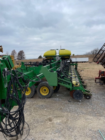 JOHN DEERE BAUER BUILT DB 30 PLANTER
