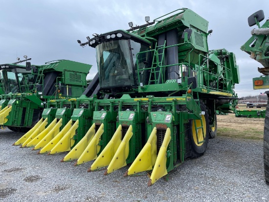 7760 JOHN DEERE COTTON PICKER
