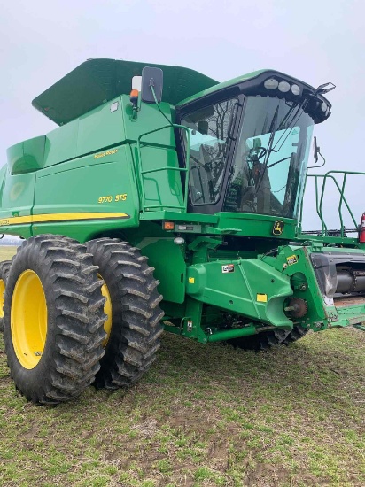 9770 JOHN DEERE COMBINE