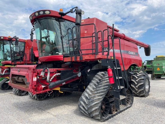 9120 CASE IH COMBINE