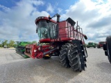 8120 CASE IH COMBINE