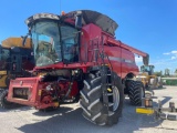 6130 CASE IH COMBINE