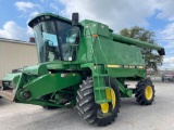 9500 JOHN DEERE COMBINE