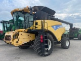 CR9070 NEW HOLLAND COMBINE