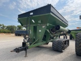 1080 BRENT GRAIN CART ON TRACKS