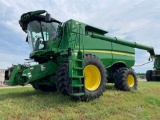 S690 JOHN DEERE COMBINE
