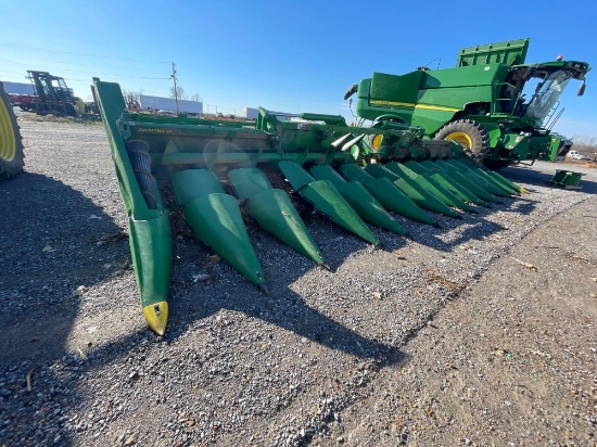 C12F JOHN DEERE FOLDING CORN HEAD
