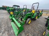 3025E JOHN DEERE TRACTOR WITH 300E LOADER