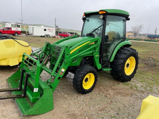 4720 JOHN DEERE TRACTOR WITH LOADER AND BUCKET