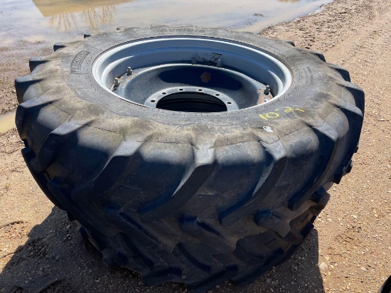 CASE IH FRONT DUALS (2 WHEELS AND TIRES)