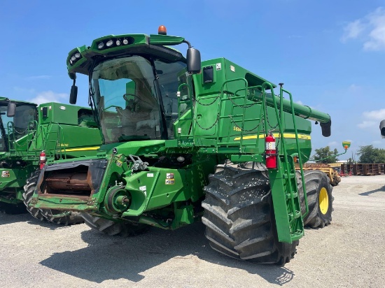 S680 JOHN DEERE COMBINE, 2013 YR.