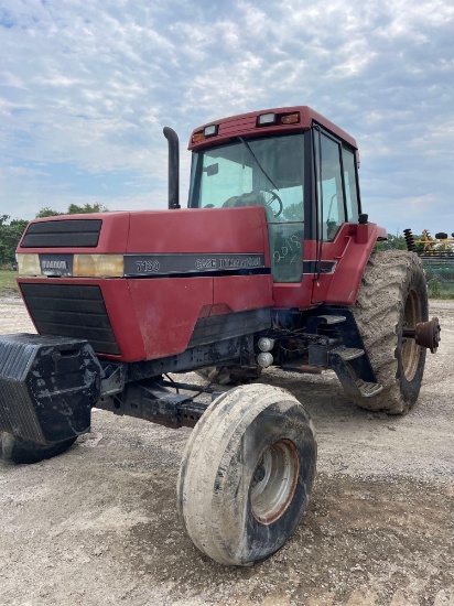 7130 CASE INTERNATIONAL TRACTOR (SALVAGE)