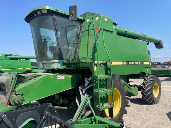 9500 JOHN DEERE COMBINE, 1991 YR.