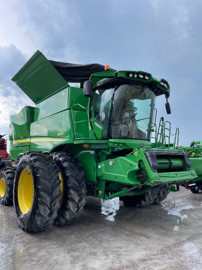 S670 JOHN DEERE COMBINE, 2014 YR.