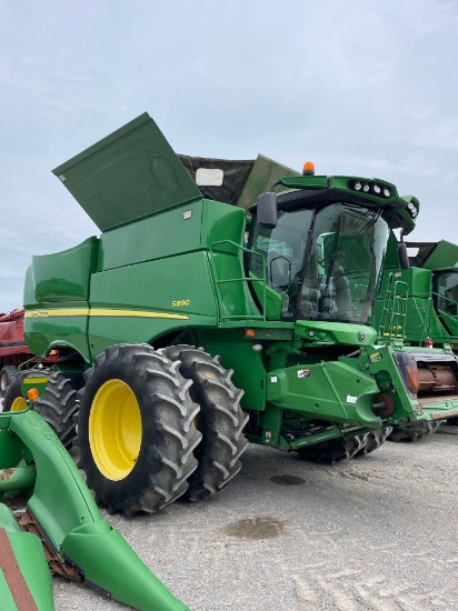 S690 JOHN DEERE COMBINE