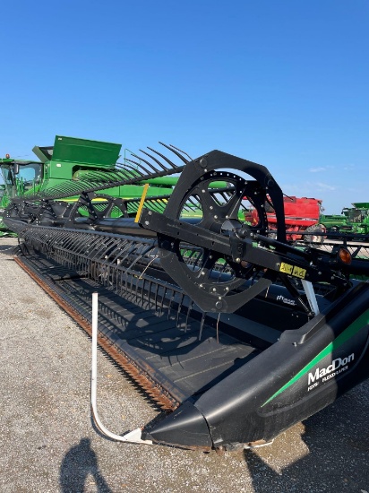 FD75 MACDON FLEXDRAPER PLATFORM, 2017 YR., 40 FEET