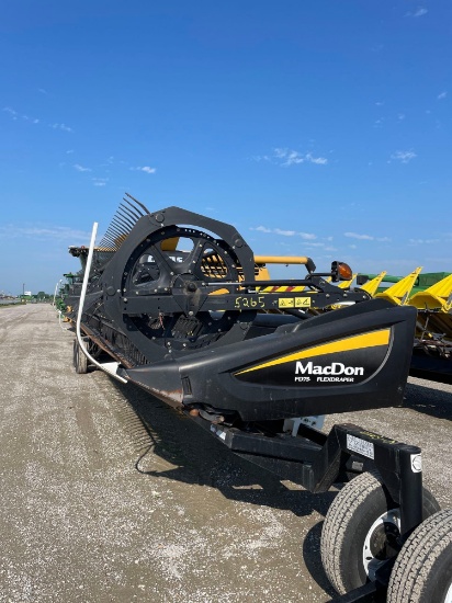 FD75 MACDON FLEXDRAPER PLATFORM, 2015 YR.