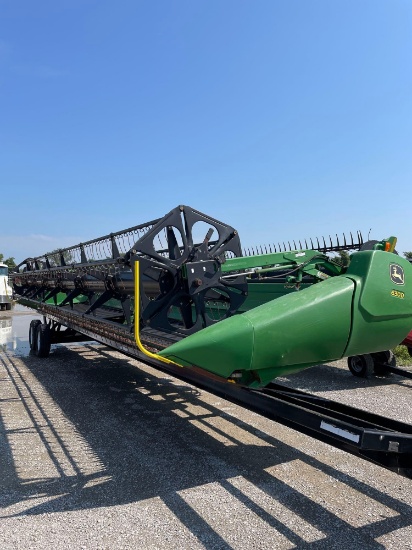 630D JOHN DEERE DRAPER PLATFORM, 2011 YR.