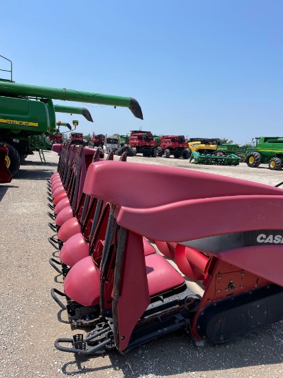 2412 CASE IH CORN HEAD